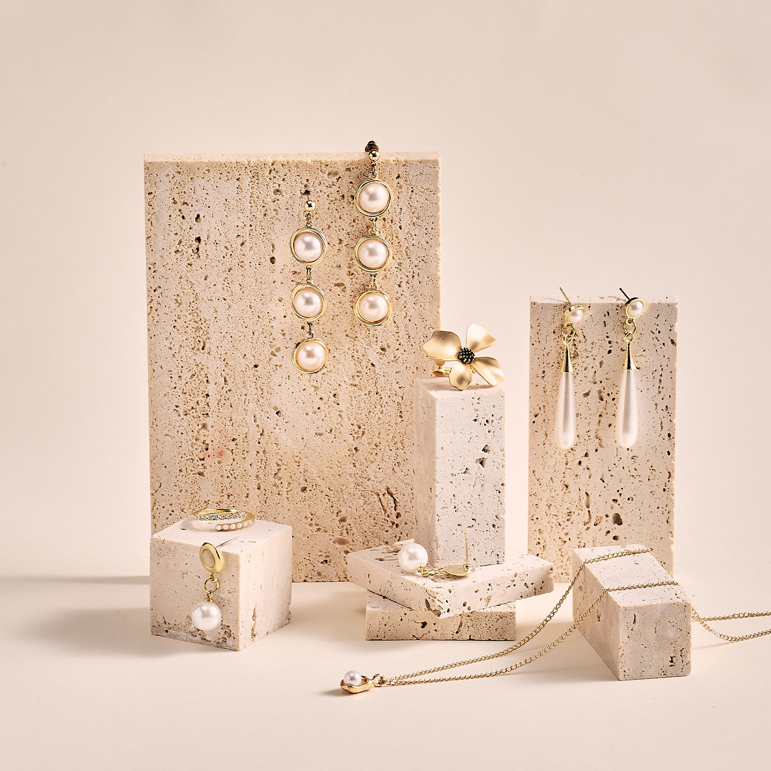 O1CN01TToF2X1IpwaYO8OdH_!!2219400940943-0-cib Đá Vôi chụp ảnh trang sức, bông tai, vòng cổ màu be, phong cách ins. 12