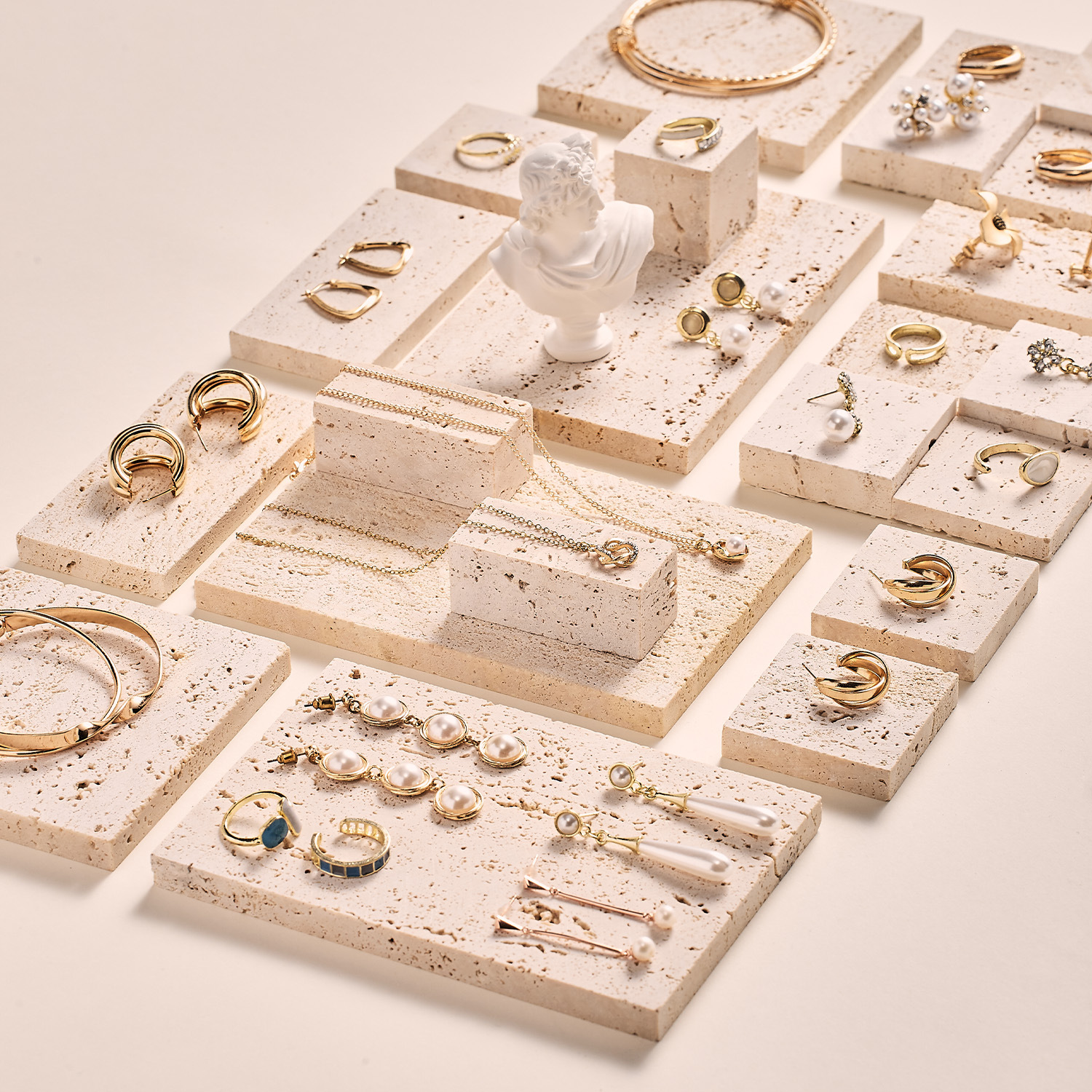 O1CN01XdK9Xt1IpwadcvZuy_!!2219400940943-0-cib Đá Vôi chụp ảnh trang sức, bông tai, vòng cổ màu be, phong cách ins. 1